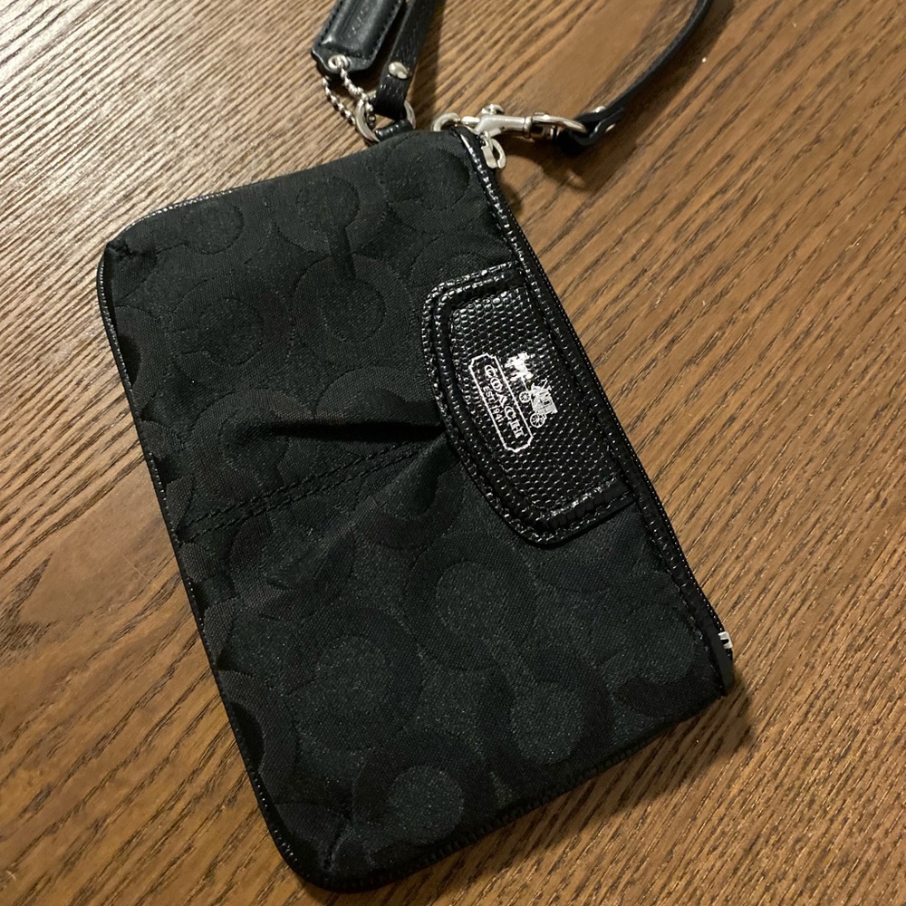 🦋New Year, New Wardrobe Sale🦋 - Coach | Wristlet